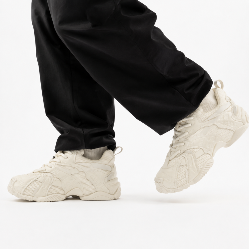 Sneakers Homme en Mesh Texturé – Noir ou Écru