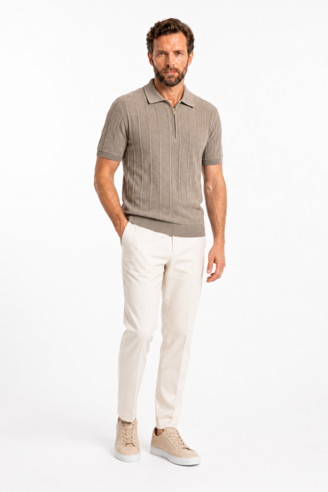 Polo homme élégant à texture verticale – Style chic moderne