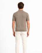 Polo homme élégant à texture verticale – Style chic moderne